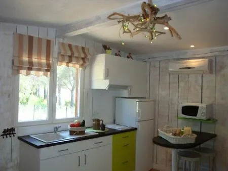 D'hôtes Les Mayombes 3* Roquebrune-sur Argens