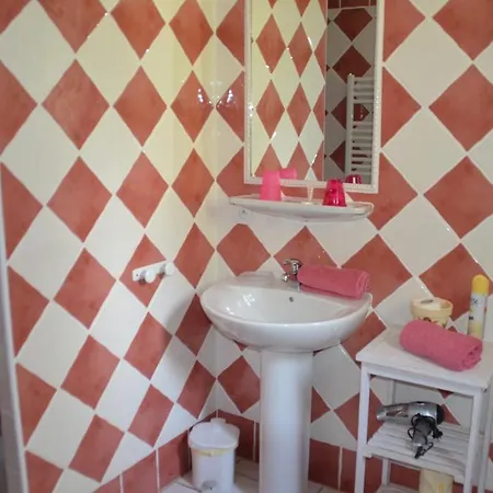 D'hôtes Les Mayombes 3* Roquebrune-sur Argens