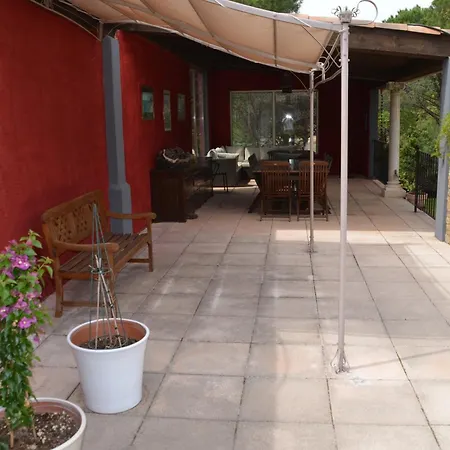 Les Mayombes Bed & Breakfast 3*