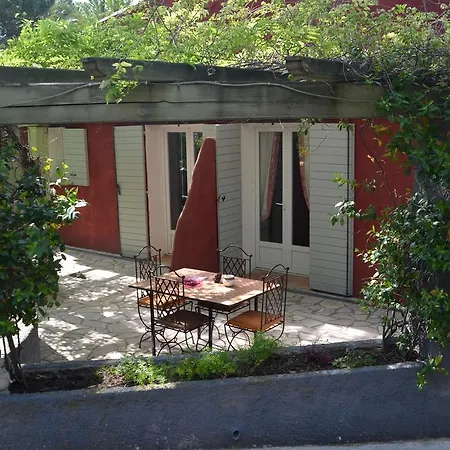Les Mayombes 3* Roquebrune-sur-Argens